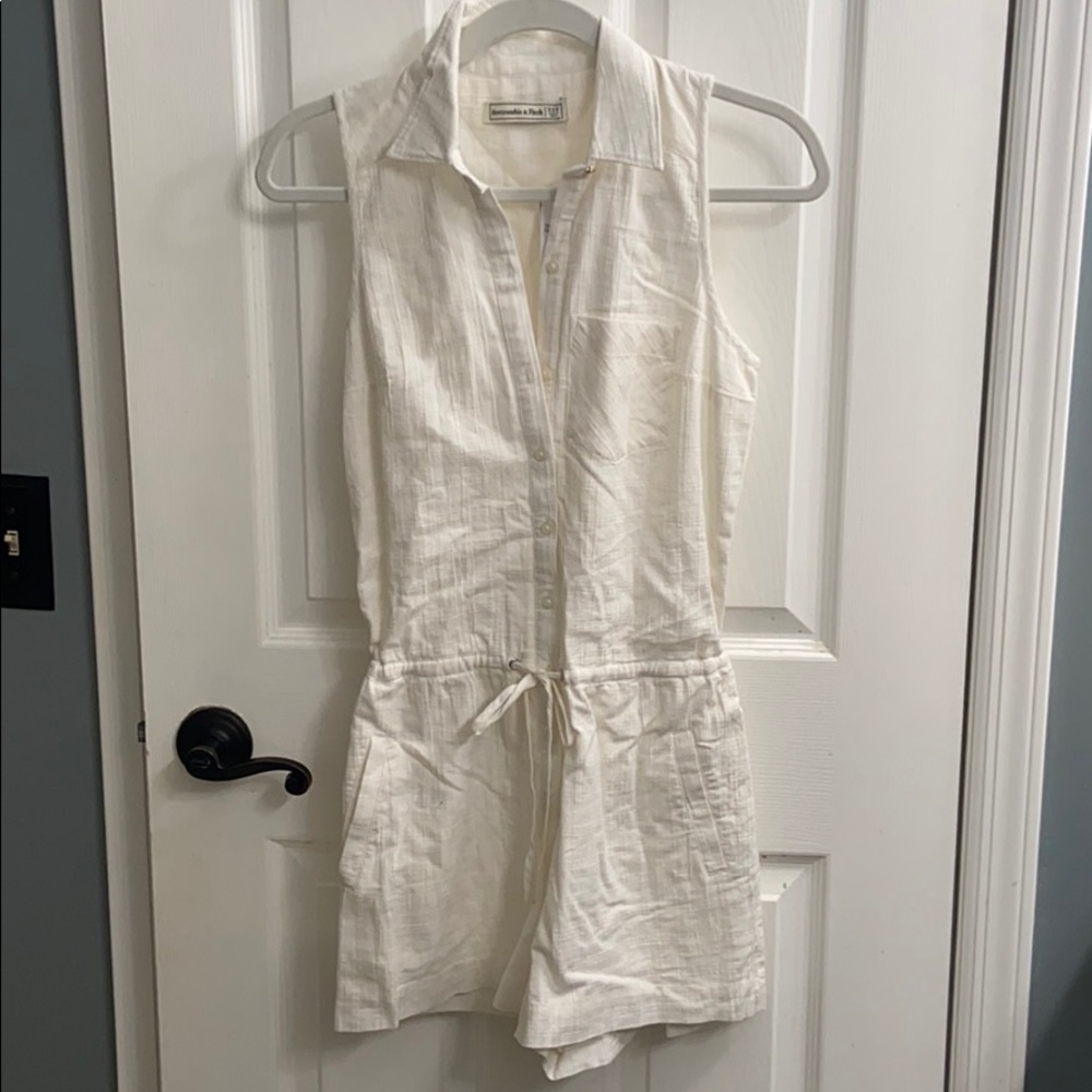Abercrombie & Fitch overall romper